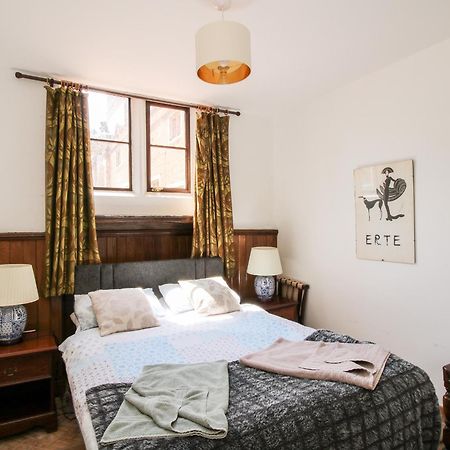 Chetwynd Lodge Stafford Esterno foto